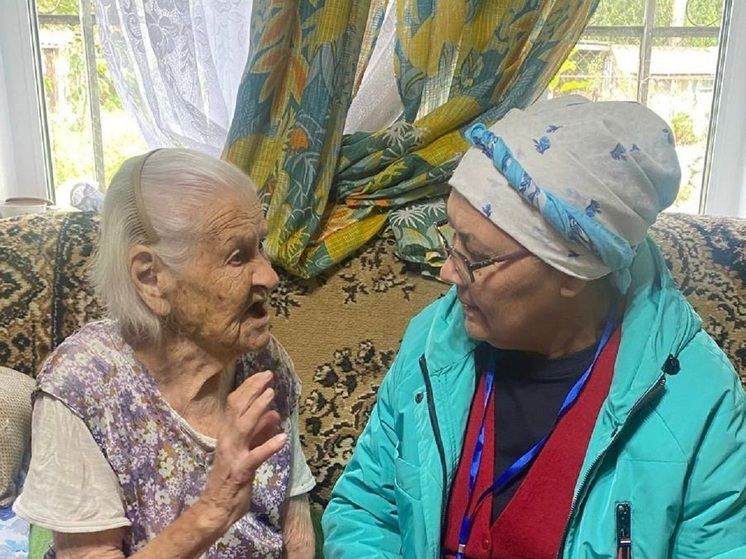 100-летняя жительница Березовского проголосовала на выборах губернатора