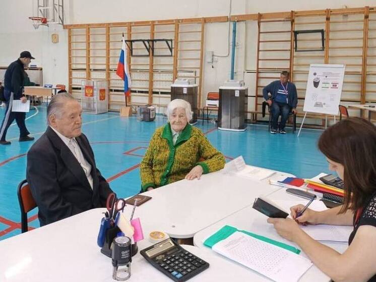 Ветераны Великой Отечественной войны проголосовали в Ленобласти