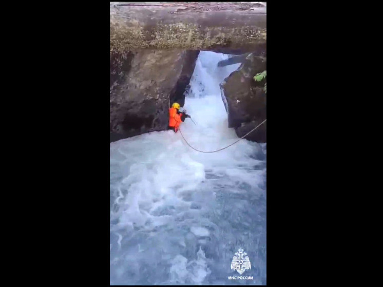 Спасатели завершили поиски туриста из Ставрополя, погибшего в горной реке в КЧР