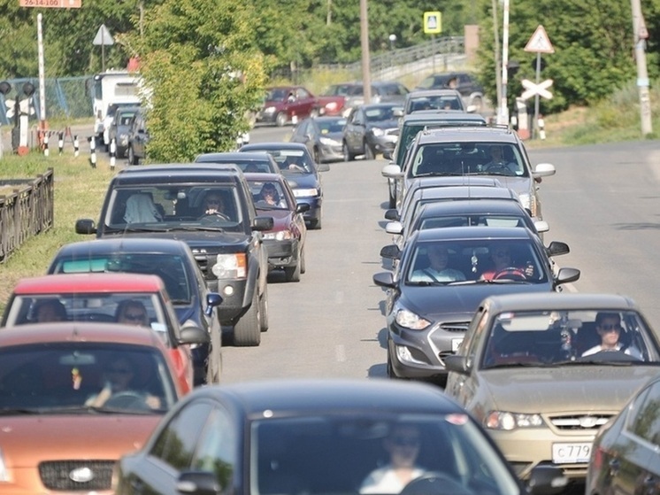 На трассе Пермь – Екатеринбург скопилась пробка из-за дорожных работ