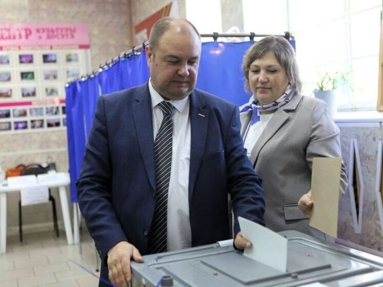 Партийцы своим примером показывают важность участия в голосовании в Костромской облати