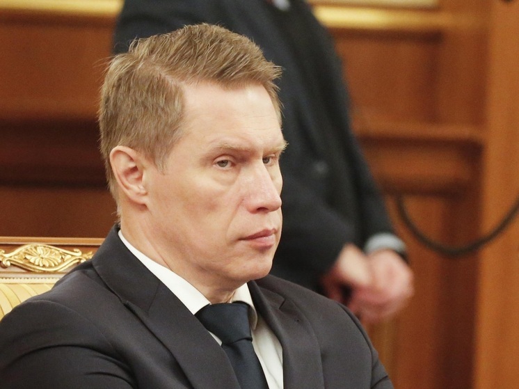 Глава Минздрава Мурашко спас мужчину, которому стало плохо в самолете