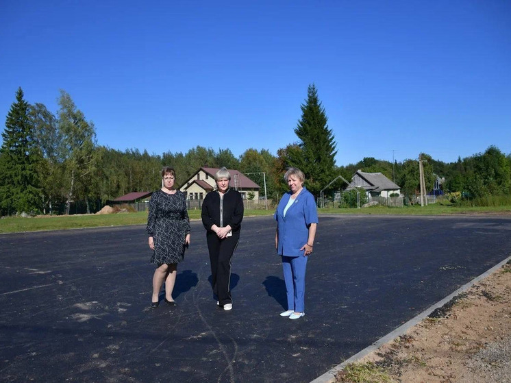 Ольга Павлюченкова проинспектировала ход работ в Хохловской средней школе