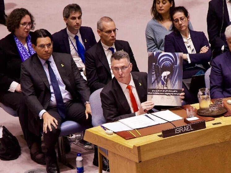 Саар: предоставление убежища руководителям ХАМАС в Катаре противоречит резолюции Совбеза ООН