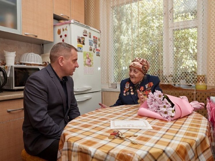 В Курске ветеран ВОВ Анна Волковская отмечает 102-й день рождения