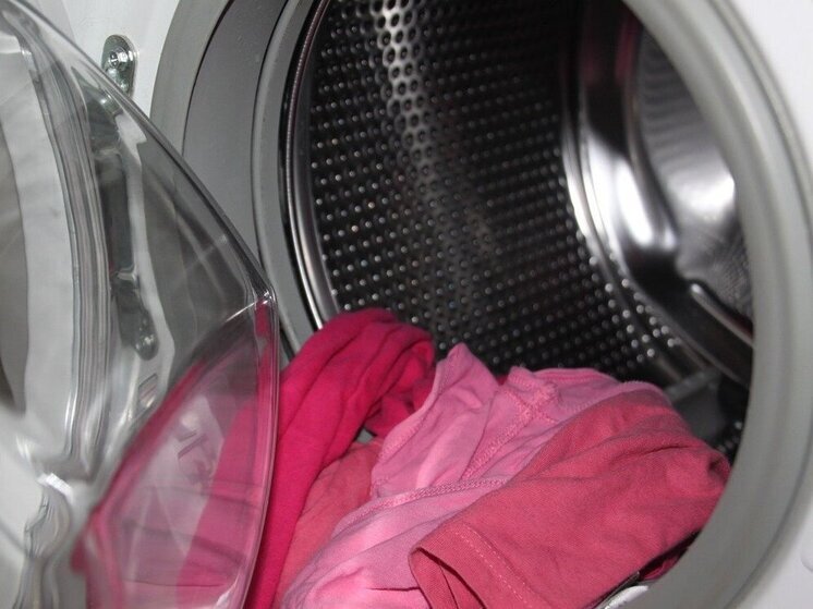 5 ошибок, которые убивают вашу стиральную машину и портят одежду: что делать точно не стоит