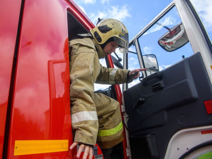 Пассажирский автобус сгорел на Иркутском тракте в Томске