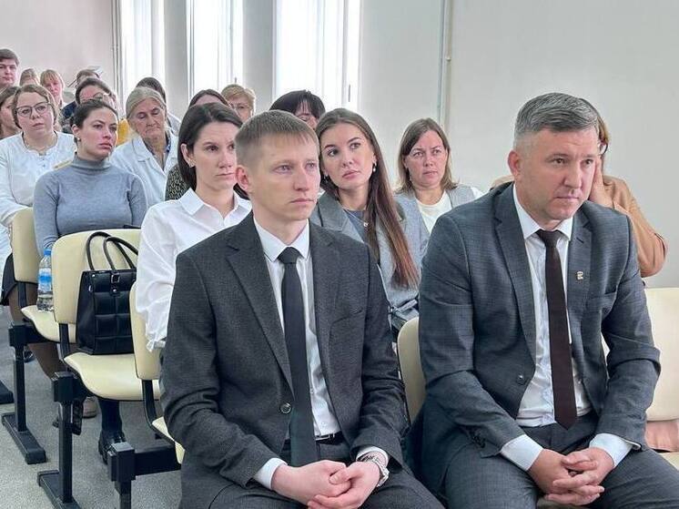В Тюменской области провели выездную педиатрическую конференцию
