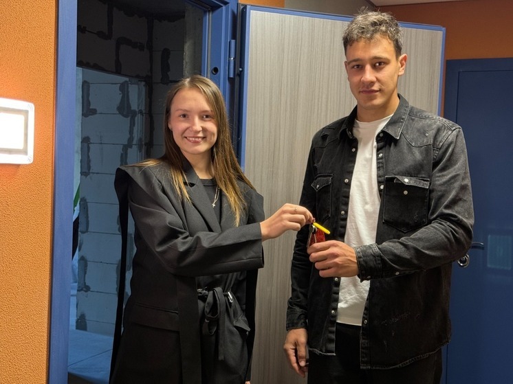 Пятикратный чемпион мира Захар Петров получил ключи от квартиры в Рязани
