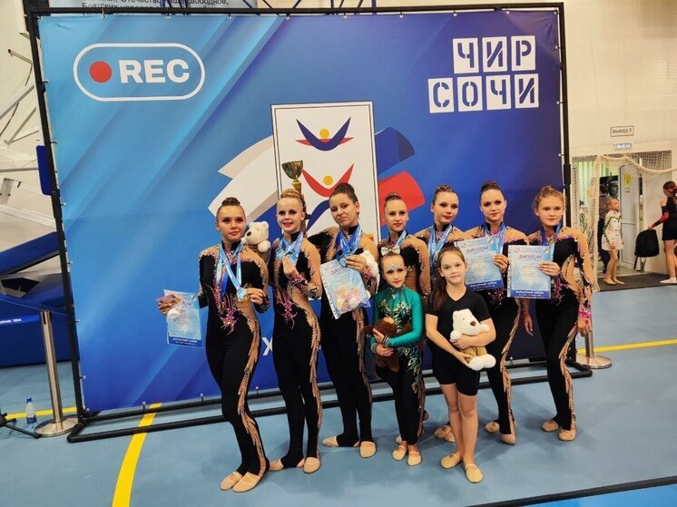 Спортсмены из ДНР везут медали с соревнований по чирлидингу в Сочи