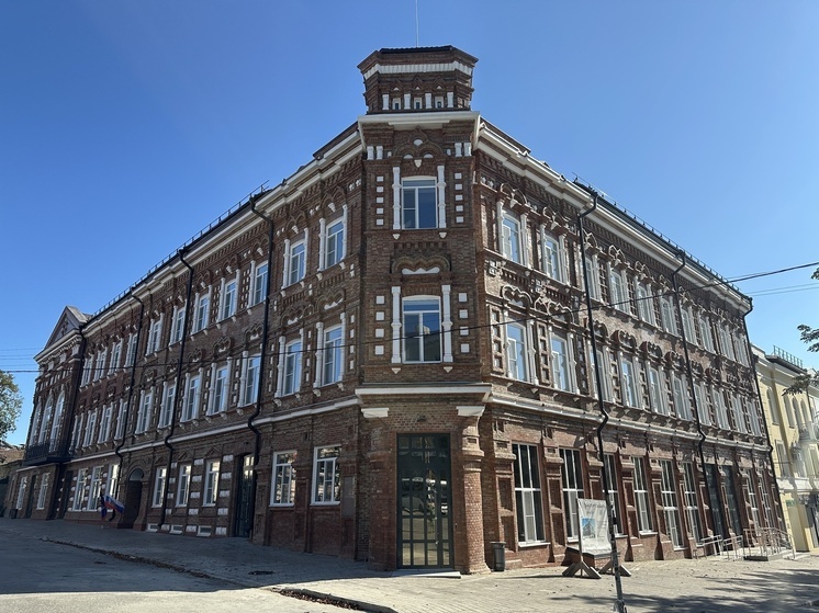 "Единый заказчик" восстановил исторический облик ДК "Молодежный" в Мариуполе