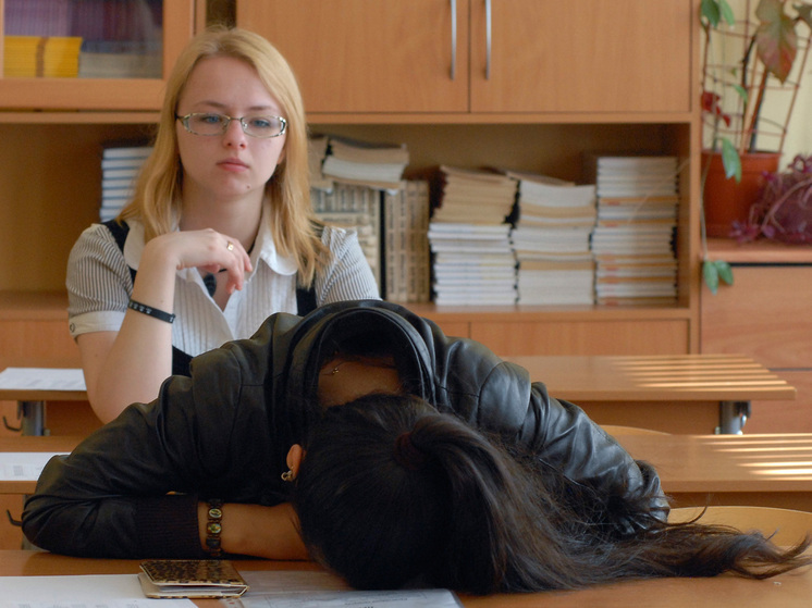 Родители и депутаты обеспокоились нагрузкой на школьников