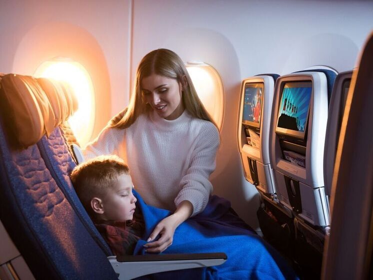 39fbefc69958db20ecd93576cd07474a Авиакомпании Аэрофлота перевезли свыше 525 тысяч детей за 3 месяца лета