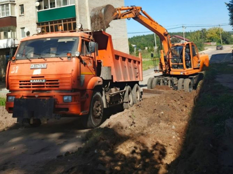 В орловском селе Отрадинское ремонтируют дорогу