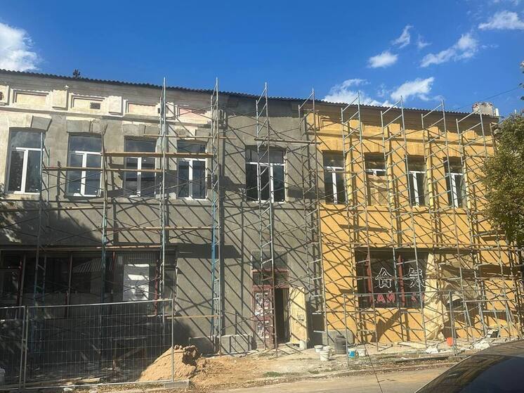 Инвестор реконструирует гостиницу «Октябрь» в Луганске