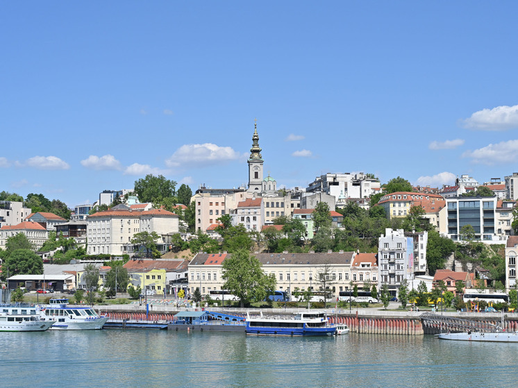 Посол Бабич заявил, что Сербия не намерена вводить визы для россиян из-за давления Евросоюза