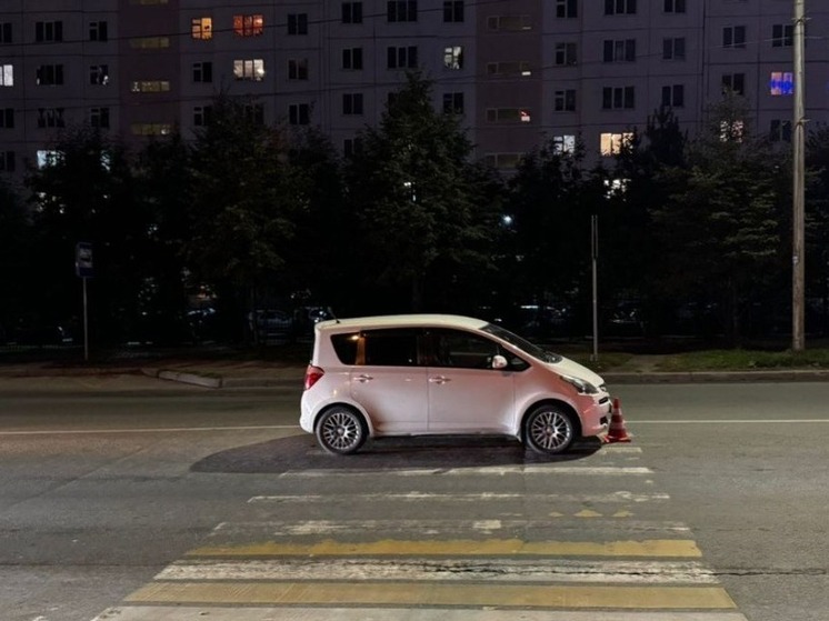 Водитель Toyota сбил девушку на переходе в Новосибирске