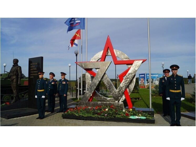 В Десногорске в честь героев СВО открыт памятник «Защитники России»