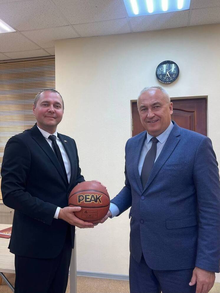 Калужские многодетные побегут на «Остров мечты»