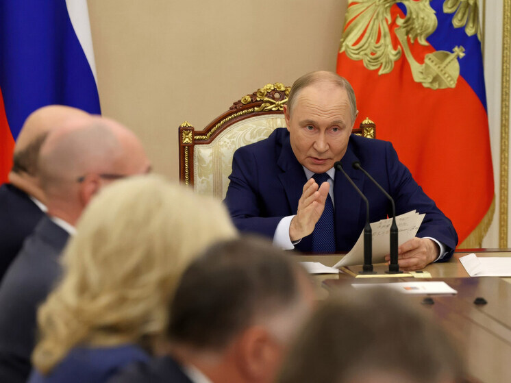 Визит президента России Владимира Путина в Китай в августе вызвал шок западных стран, пишет китайское издание Baijiahao