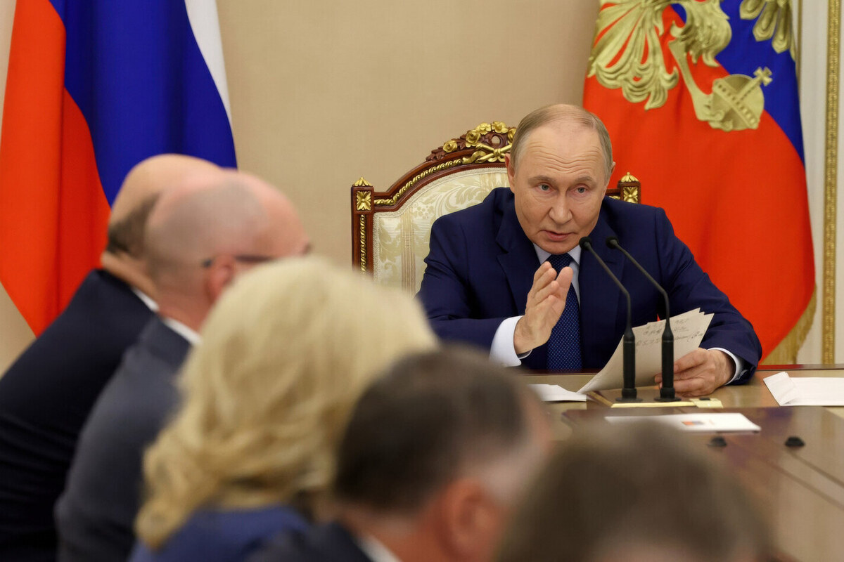 США и Европа испытали шок от щедрого подарка Путина Китаю