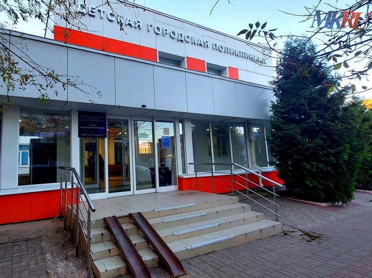 В калужские медучреждения зазывают педиатров