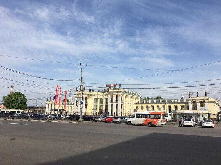 У ж/д вокзала Воронеж-1 открылась автопарковка
