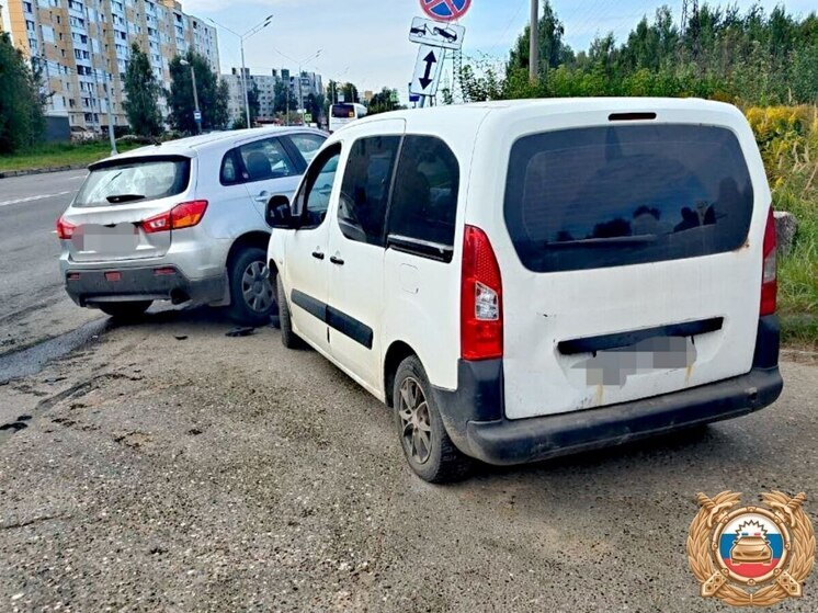 Мужчина попал в больницу после тройного ДТП в Твери