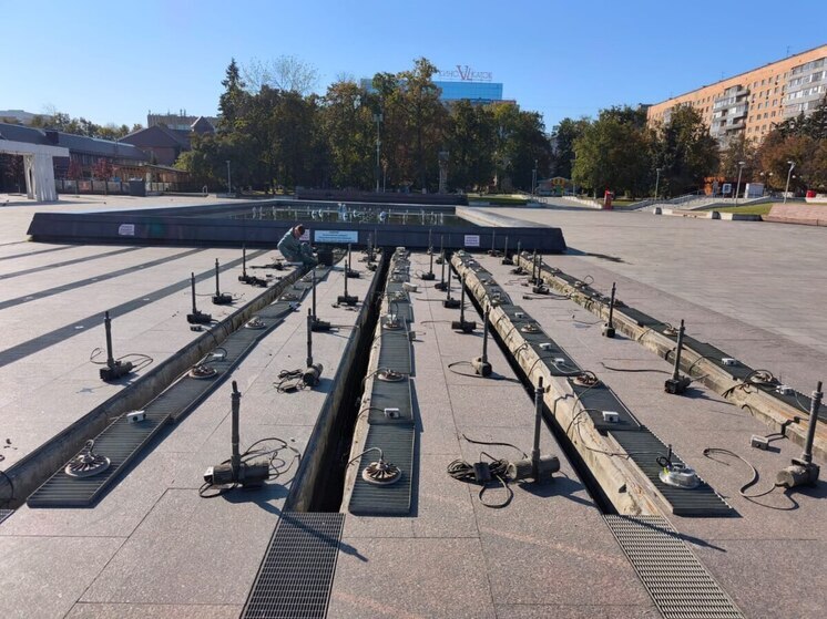 Фонтан на улице Московской в Пензе начали готовить к зиме