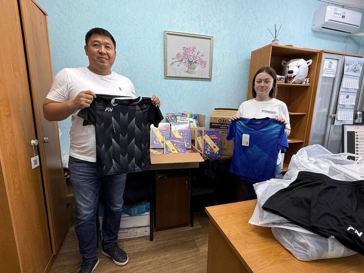 Дети подшефного региона получили посылку из Калмыкии