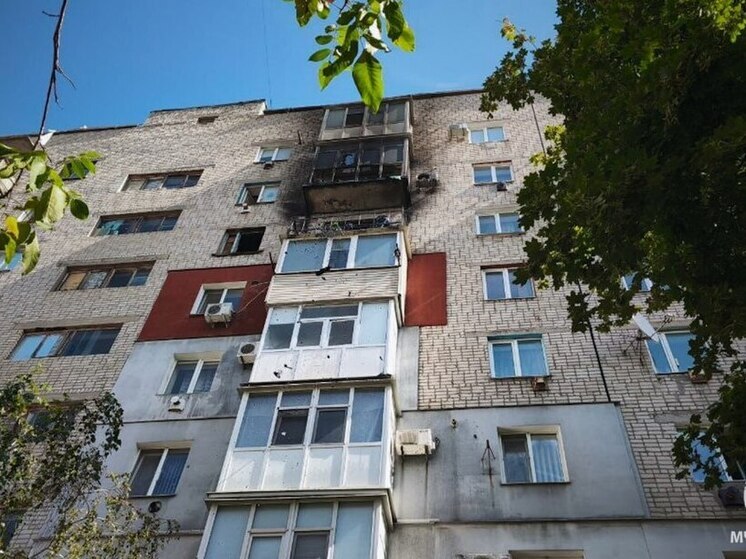 Семь жильцов эвакуированы из горящей многоэтажки в Свердловске