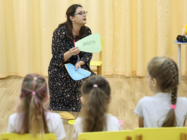 В шести детских садах Челябинска теперь есть особые занятия — «Уроки доброты» от школы гармоничного взросления «Ступени», созданной при Одигитриевском женском монастыре