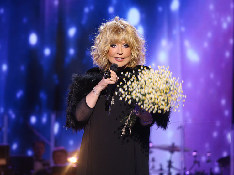 В РФ создали петицию за лишение Пугачевой звания народной артистки