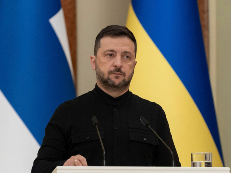 Зеленский заявил о готовности к трудным решениям при падении фронта