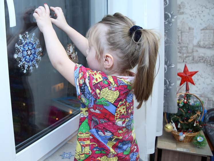 В базу «Миротворца» внесли двухлетнюю девочку за «осознанное» преступление