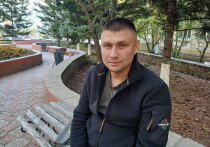 Почти каждую неделю из Бурятии в зону специальной военной операции выезжают фуры, загруженные гуманитарным грузом для участников СВО из военных частей, которые дислоцируются в нашей республике. Большегрузы, доставляющие на СВО частичку родного края, преодолевают более 6-13 тысяч километров.