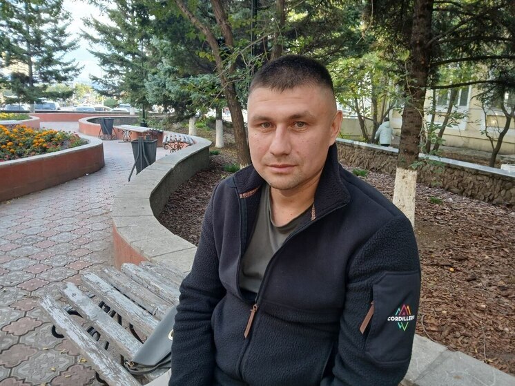 Почти каждую неделю из Бурятии в зону специальной военной операции выезжают фуры, загруженные гуманитарным грузом для участников СВО из военных частей, которые дислоцируются в нашей республике. Большегрузы, доставляющие на СВО частичку родного края, преодолевают более 6-13 тысяч километров.