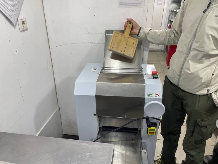 Томская прокуратура защитила трудовые права несовершеннолетнего работника кафе