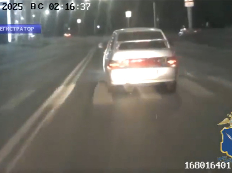 Саратовские полицейские устроили погоню за подростком, угнавшим машину