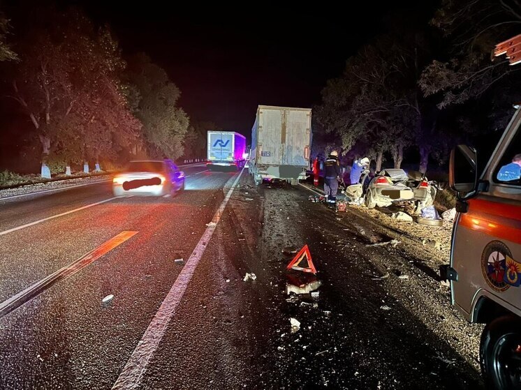 В Успенском районе в лобовом ДТП с грузовиком погибли два человека