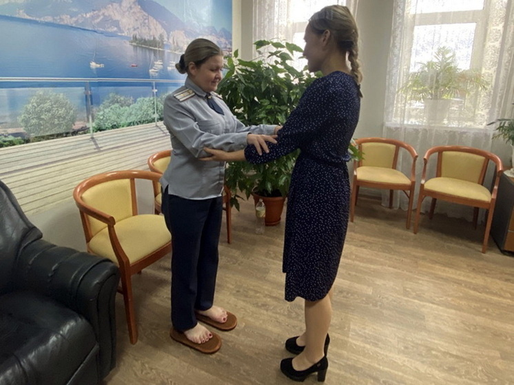 Сотрудники марийской УФСИН снимают стресс, стоя на гвоздях