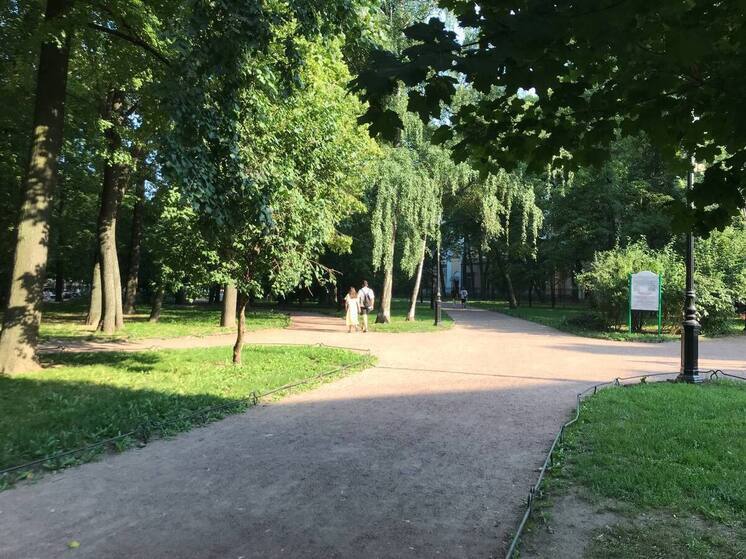 Два самоуверенных петербуржца устроили баттл тщеславия в саду Сан-Галли