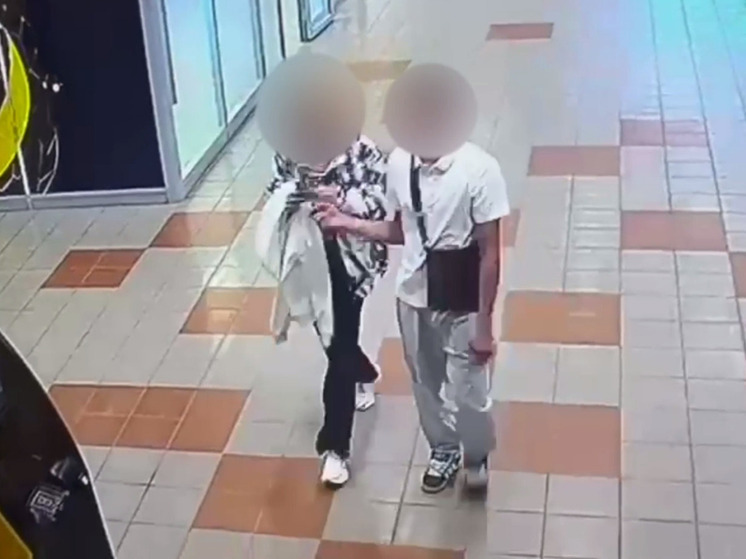 В Твери 16-летний подросток угрозами выманивал у девушки деньги
