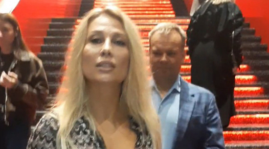 Экс-солистка группы "Стрелки " Юлия Беретта показала второго мужа: видео