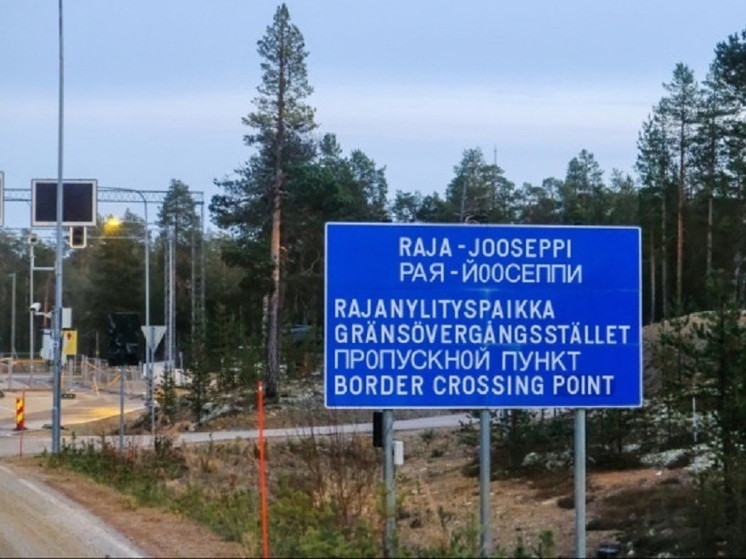 Финляндия объяснила причины сохранения дорожных указателей на русском языке