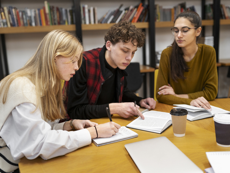 Выпускники Смоленской области выбирают учебу в родном регионе