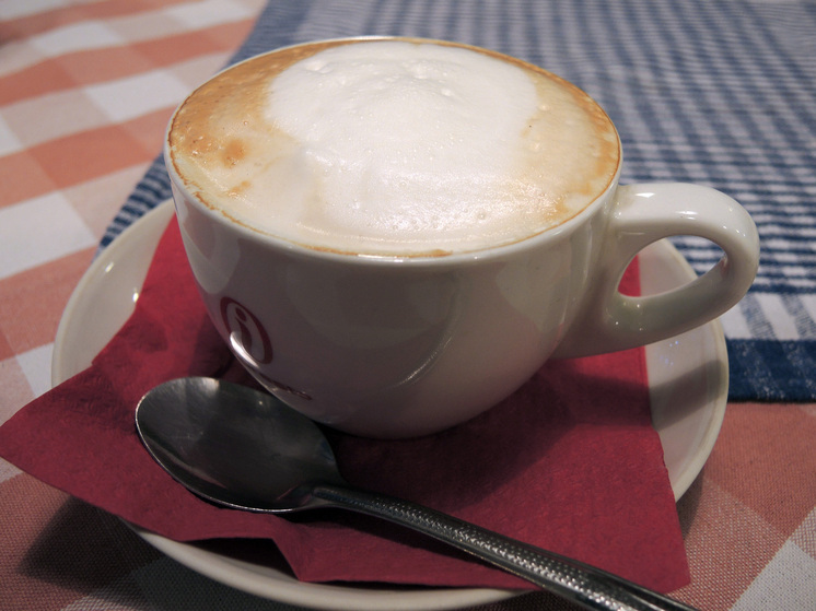 Dottor Rosero: Dovresti bere acqua prima del caffè mattutino