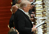 Согласно последнему опросу, рейтинг одобрения Дональда Трампа на втором президентском сроке упал до рекордно низкого уровня — лишь 39 процентов американцев поддерживают его действия на посту главы государства