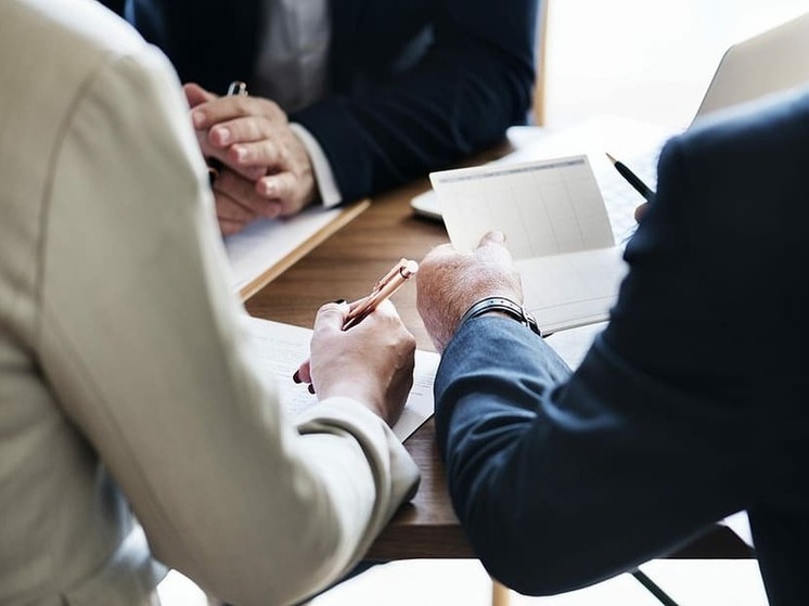 Двести семьдесят семь соцконтрактов заключили жители ЛНР за полтора года