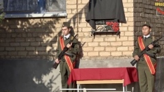 В Акбулаке открыли мемориальную доску герою СВО Артему Кожемякину